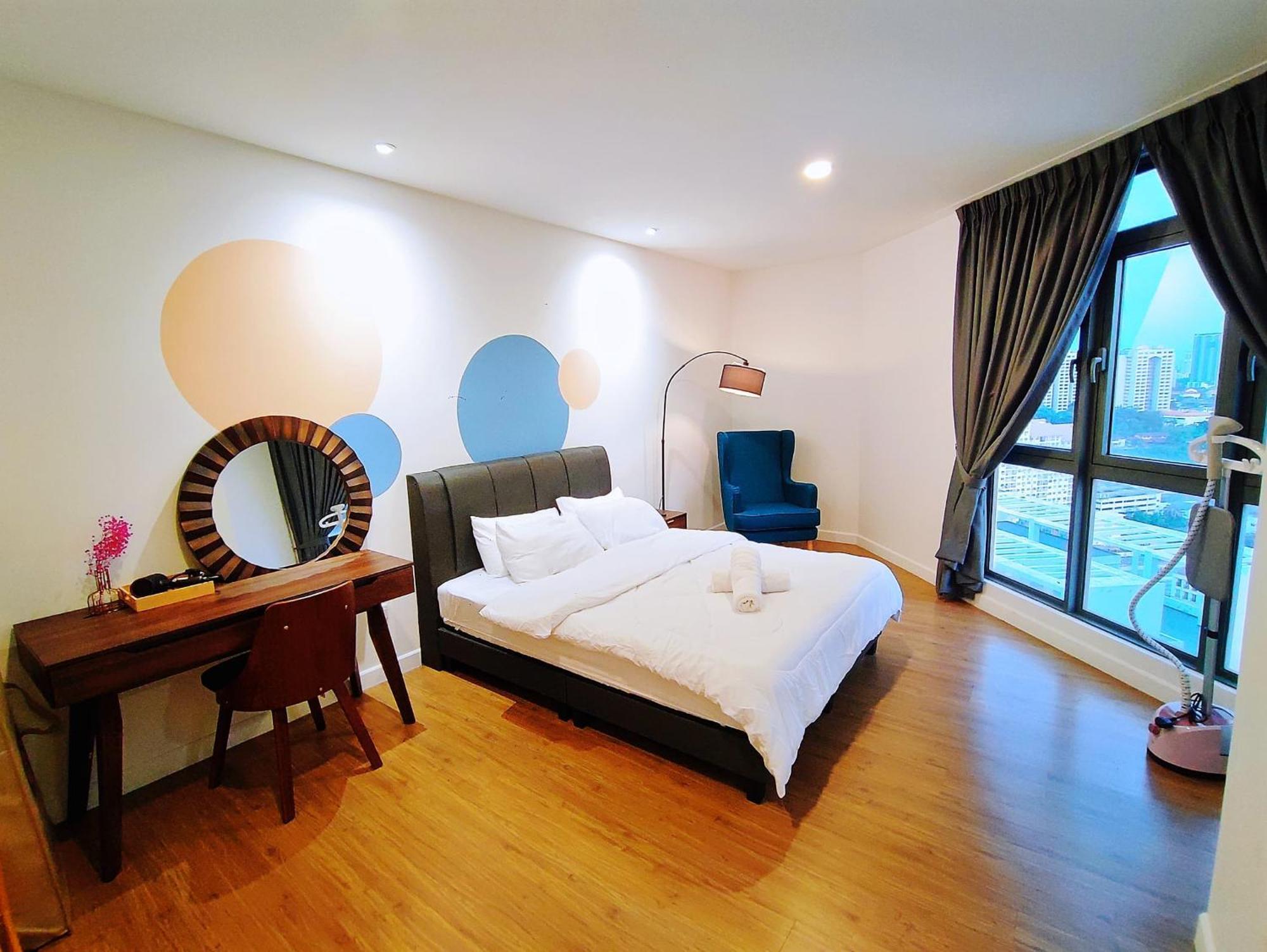Near Mid Valley Old Klang Rd 12pax Pangsapuri Kuala Lumpur
